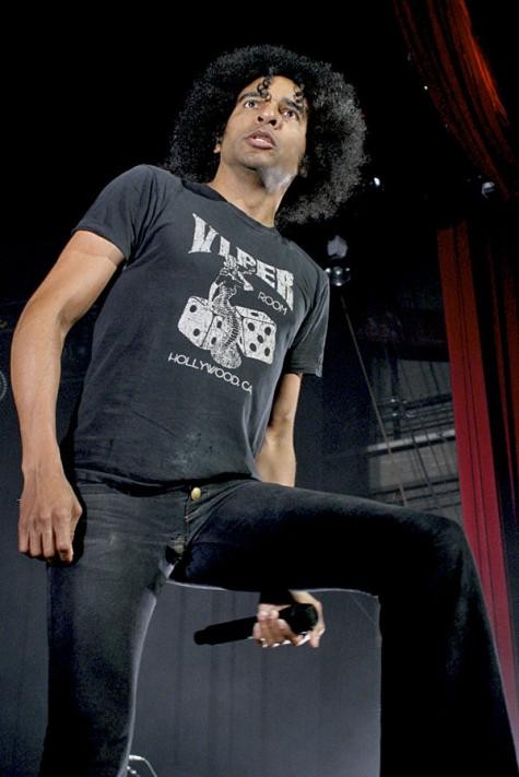 aliceinchains_021110_01.jpg