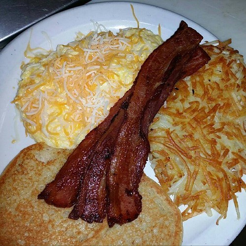 Simple goodness at Jodies: bacon, eggs, English muffin, and hash browns (via Facebook).