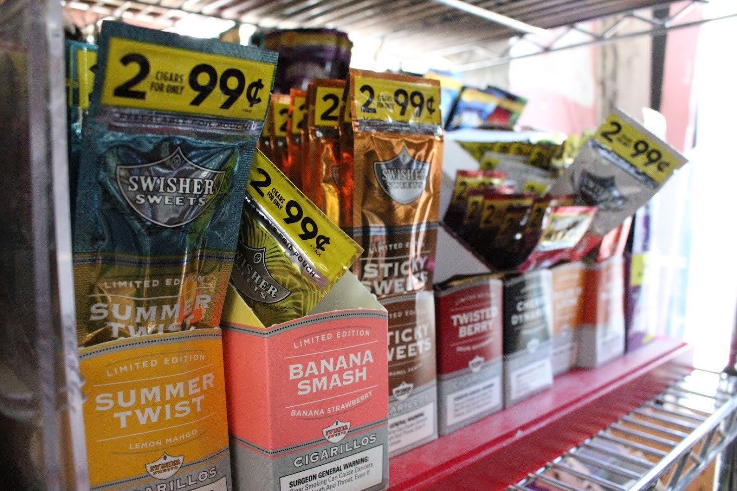 Oakland Officials Want to Ban Flavored Blunt Wrappers, TwoPack Cigars