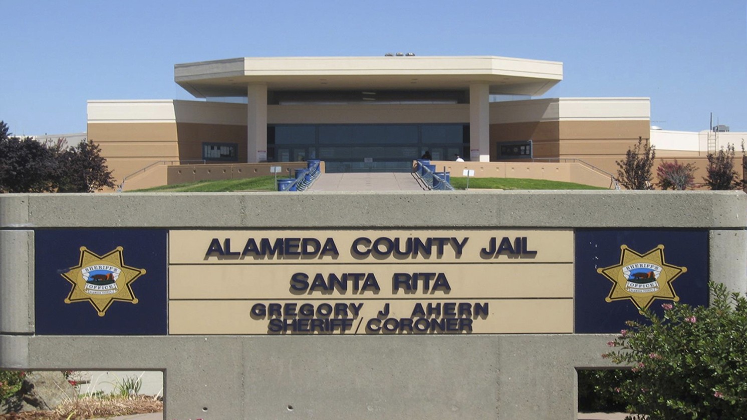 Alameda Sheriff Accused of Violating State Sanctuary Law | East Bay Express  | Oakland, Berkeley & Alameda