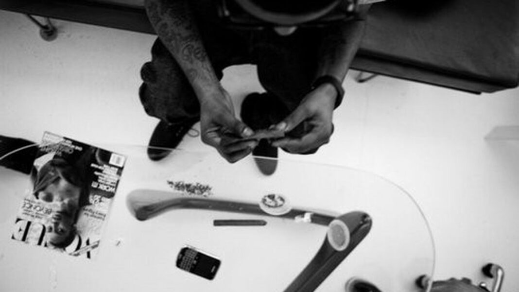 1277140071-kid_cudi_rolling-featured