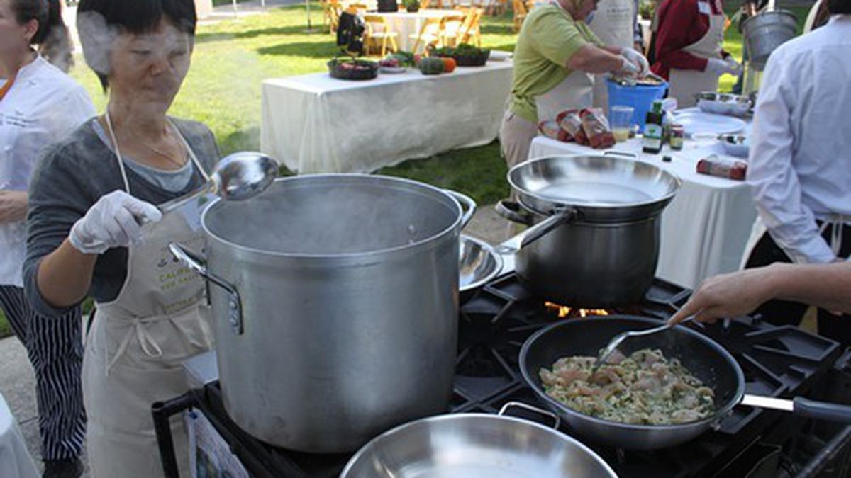 1349154915-cooking_activity-featured