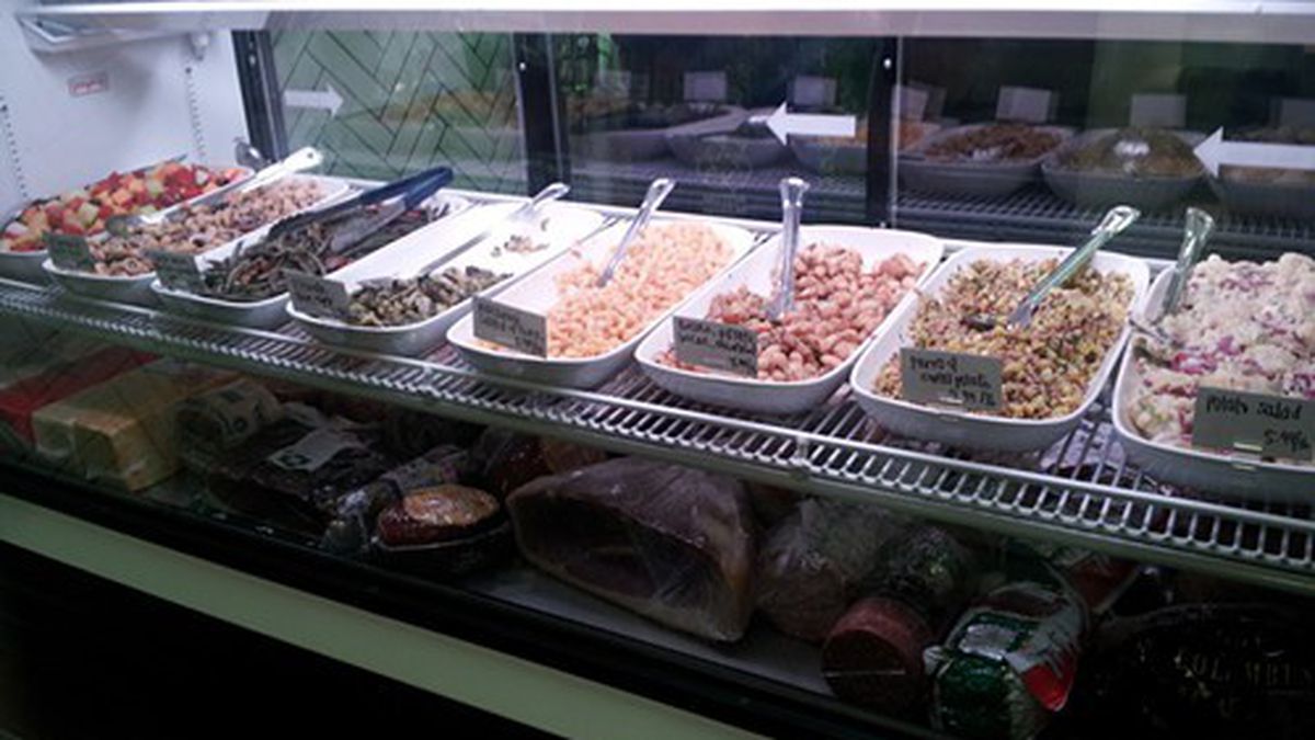1352795871-deli_case-featured