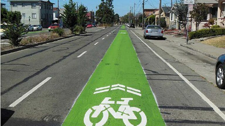 Bicyclists Get a Sharrow on Oakland’s 40th Street