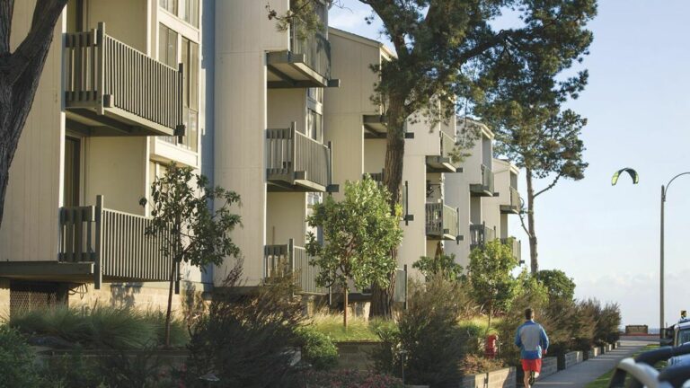Alameda Council Turns Left