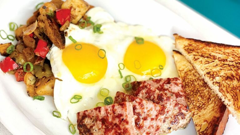 Daughter’s Diner in Oakland puts a gourmet spin on classic dishes