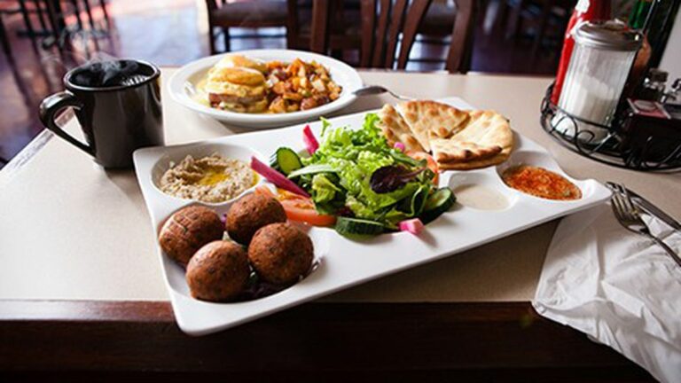 Pyramids Restaurant Serves an Egyptian-American Breakfast