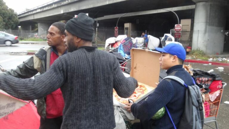 Caltrans and CHP Oust Homeless from Camp in Pouring Rain in Oakland