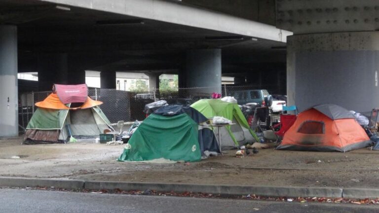 Updated: Oakland Spent $72K Closing 162 Homeless Camps in 2015