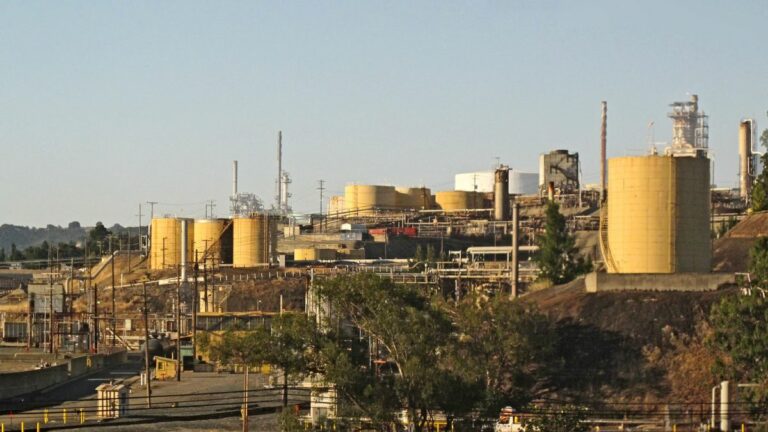 Benicia Blocks Oil-By-Rail Plan