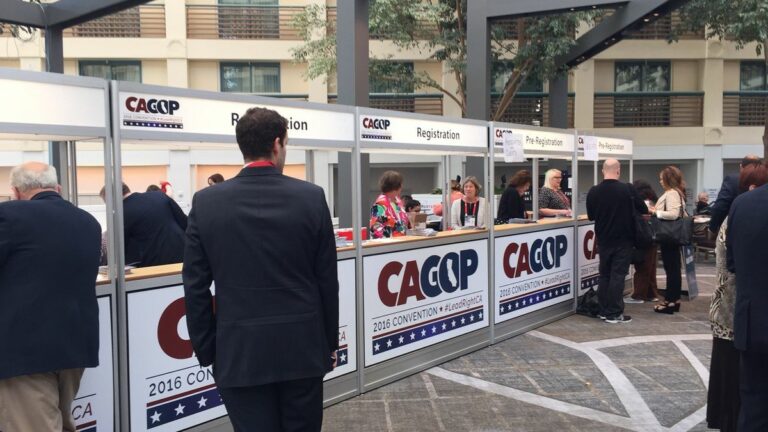Flag burning, hotel-lobby rappelling, ‘Latinos for the wall’—welcome to Donald Trump’s Bay Area appearance