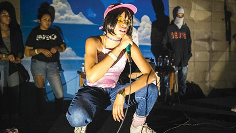 Oakland Rapper Siri on How to ‘Gloe’ Up