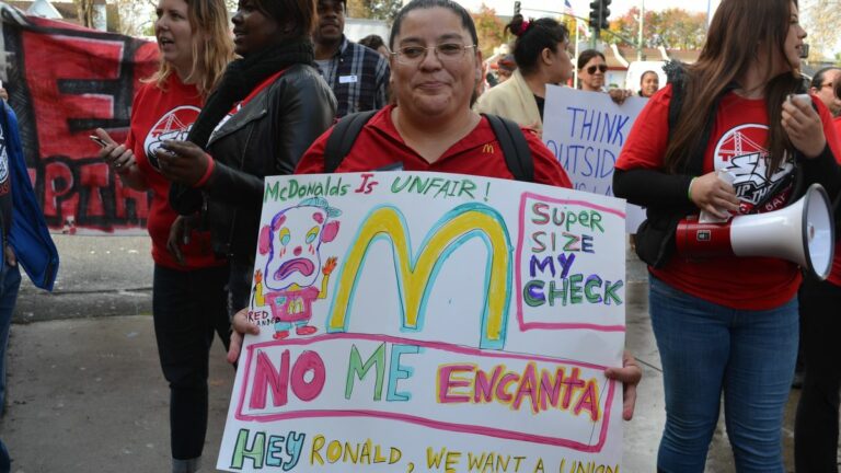 The Fight for $15 Minimum Wage Comes to Oakland This Labor Day
