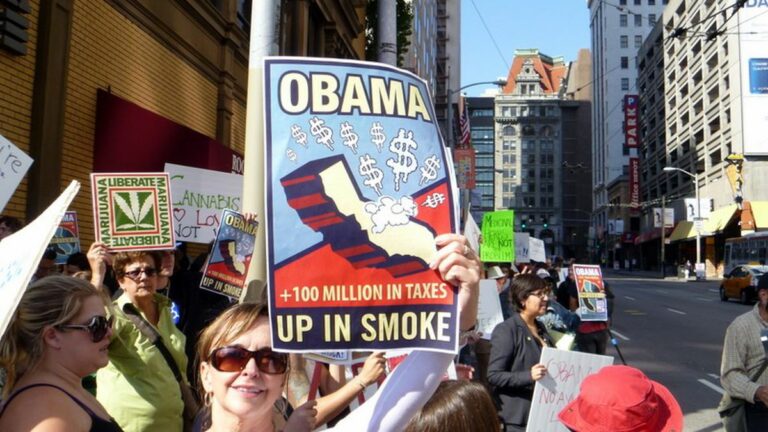 Medical Marijuana Protest Draws 200 to Obama Fundraiser