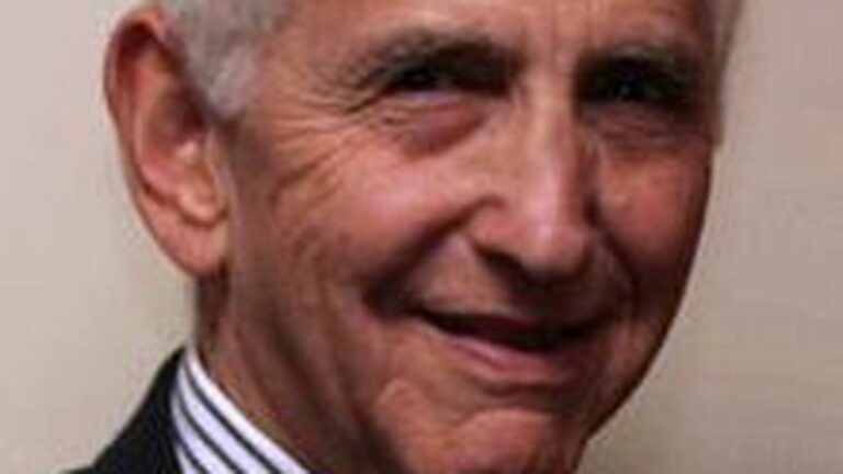 Daniel Ellsberg on PRISM: We’re “a Turnkey Away from Tyranny”