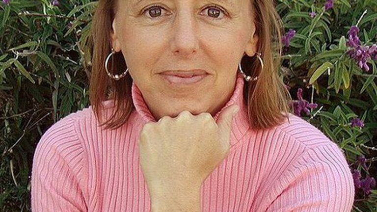 Friday Must Reads: State Orders Oakland to Pay $32.5 Million; Bay Area Activist Medea Benjamin Heckles Obama Over Guantanamo and Drones