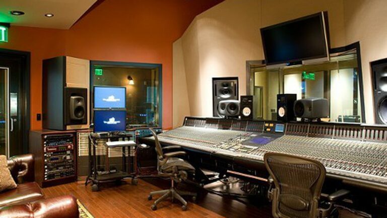 New Bay Area Studio Takes Over Talking House, Caters to the High-End