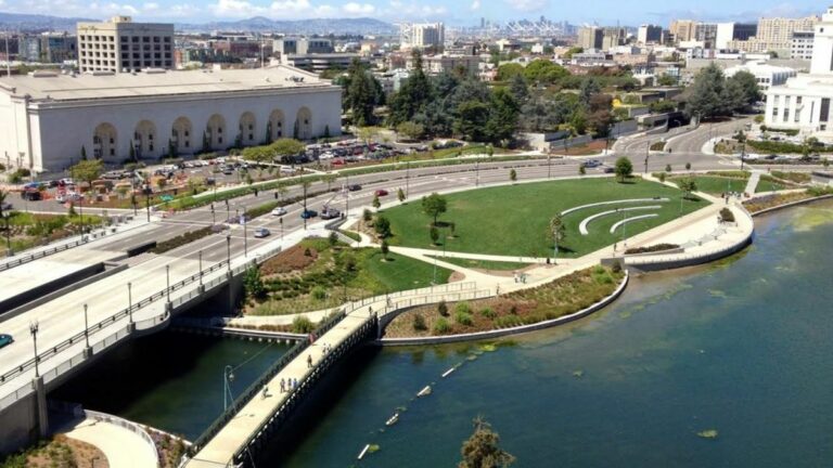Tuesday Must Reads: Two Developers Vie to Refurbish Oakland’s Kaiser Center; BART Eliminates Wi-Fi Service