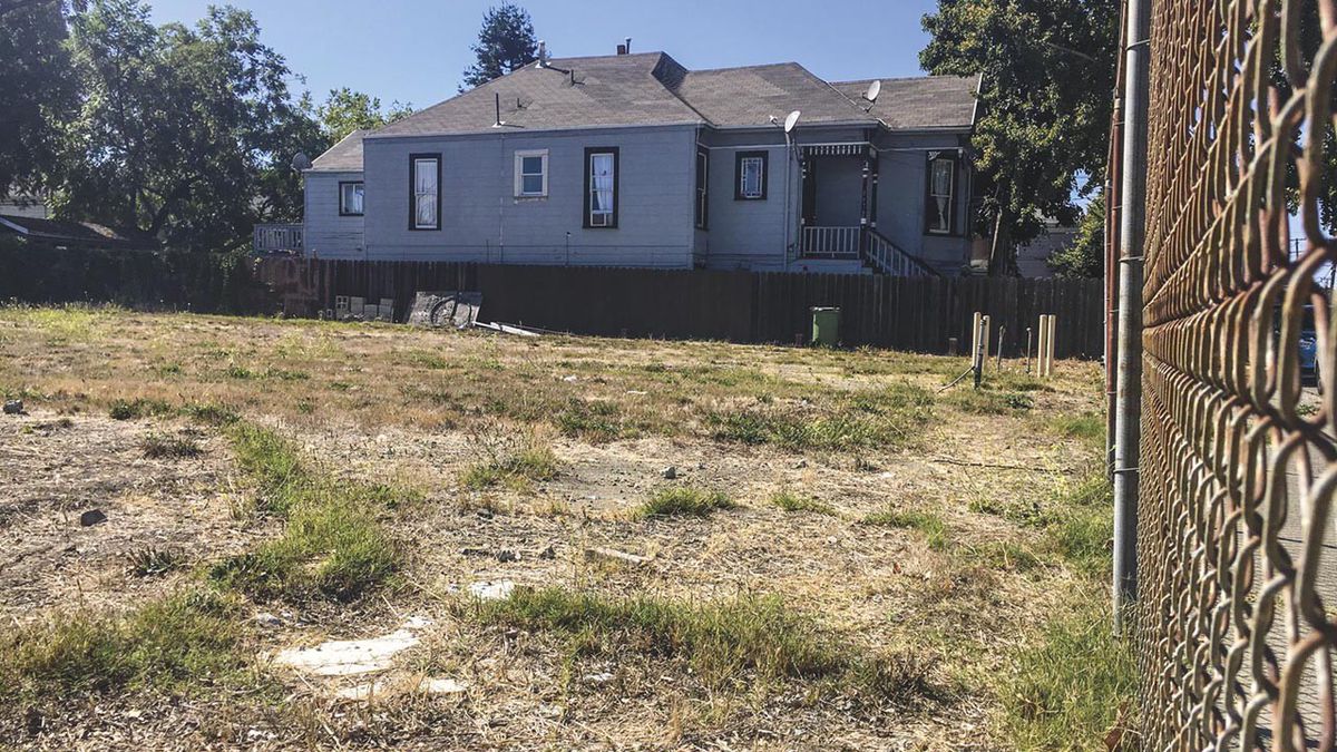 Oakland's Vacant Lot Tax Sowing Confusion East Bay Express Oakland