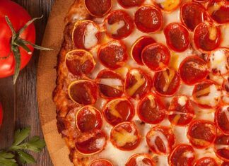 A New Mountain Mike’s Pizza Opens in Oakland