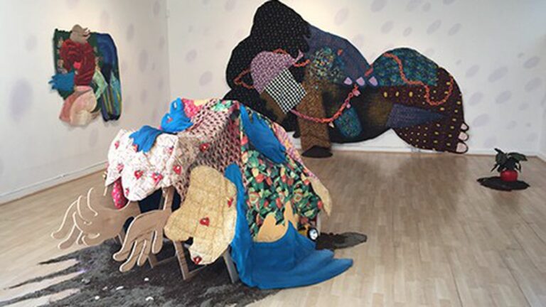 Maria Guzman Capron Makes Clashing Cool