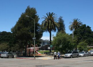 Residents Complain AC Transit Turning Downtown Oakland Park Into De Facto Bus Terminal