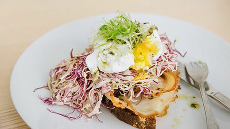 Plenty Serves Health-Conscious Food Without Skimping on the Pork Belly