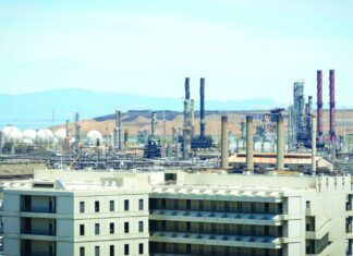 Bay Area Might Adopt World’s First Regional Oil-Refinery Emissions Caps