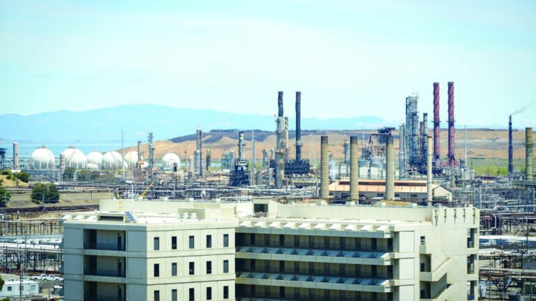 Bay Area Might Adopt World’s First Regional Oil-Refinery Emissions Caps