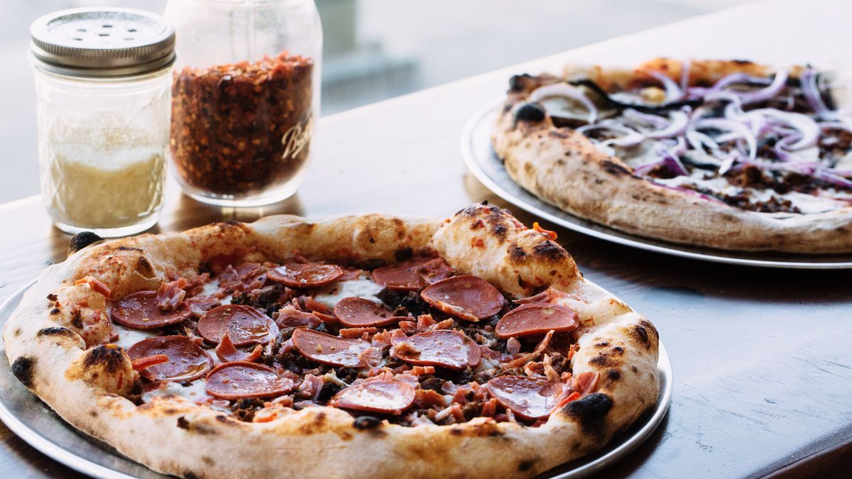 Bare Knuckle Pizza in Oakland is a New Destination for Vegan Pizza
