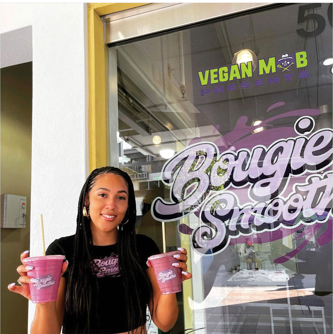 Bougie Smoothie Bay Street Emeryville is reviving with the help of vegan smoothies East Bay