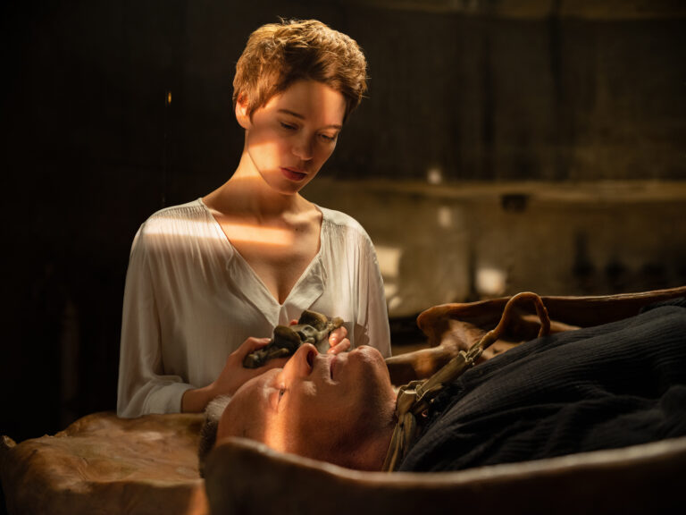 Giblets: Dr. Cronenberg will see you now, in ‘Crimes of the Future’