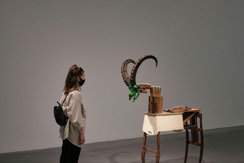 how to handle and move art sculptures, cadogan tate professional art movers