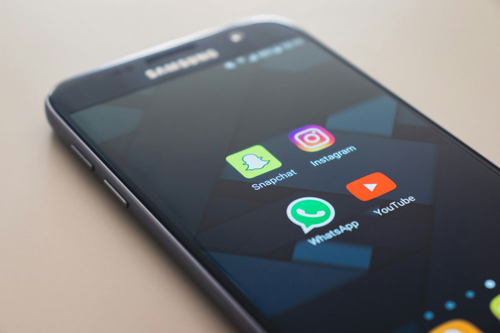 How Californians Use Messaging Apps