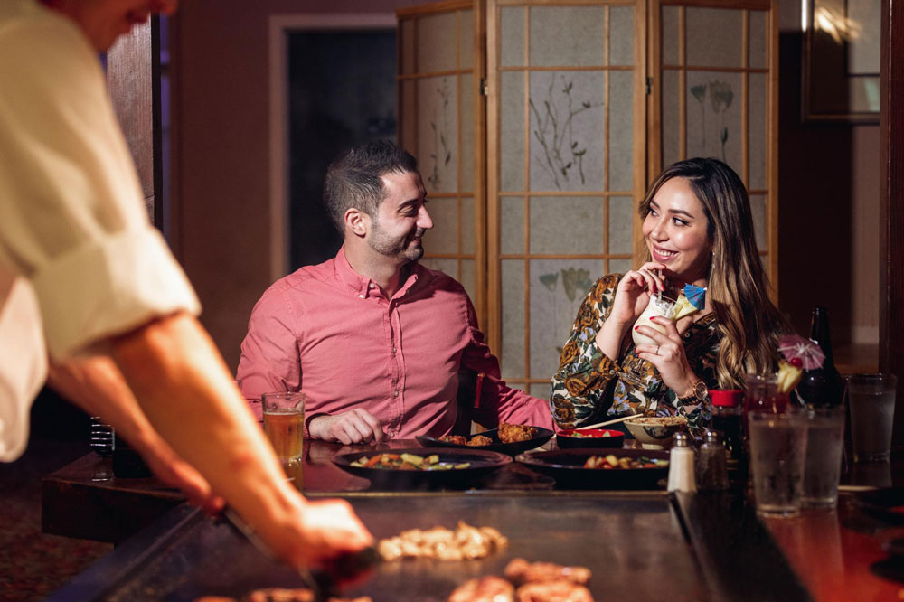 Dinner, show and a gift at Hana Japan