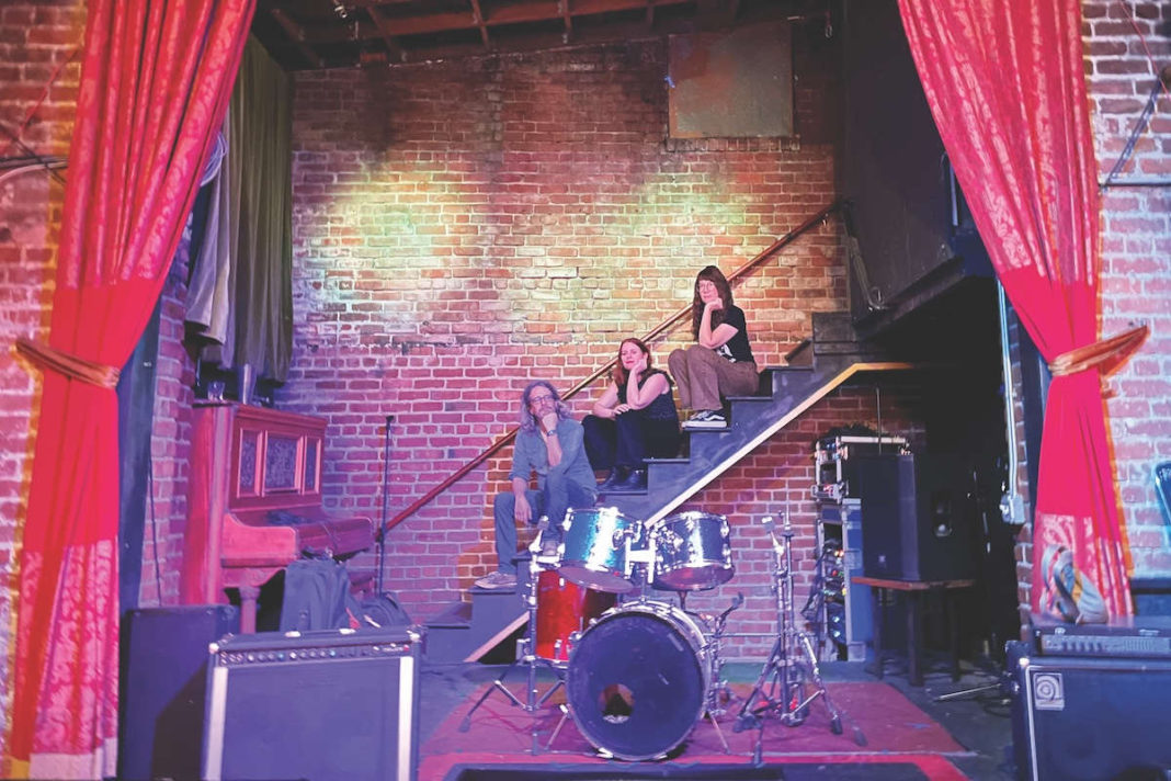 Mutt musicians make multiverse rock