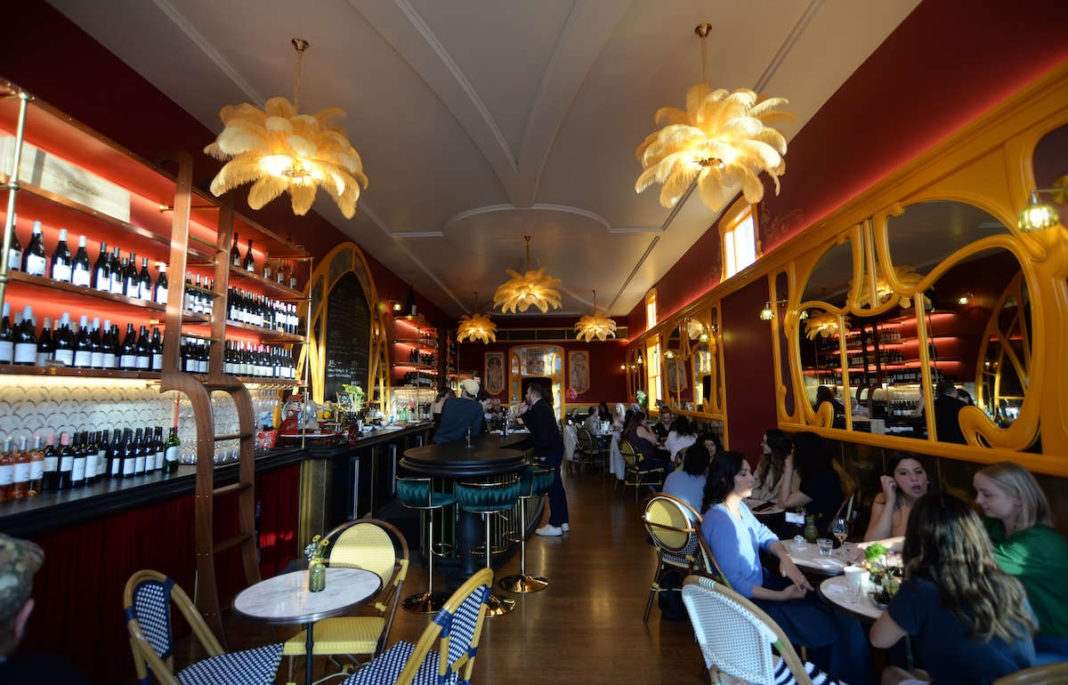 La Loulou welcomes all to an apéritif dinner