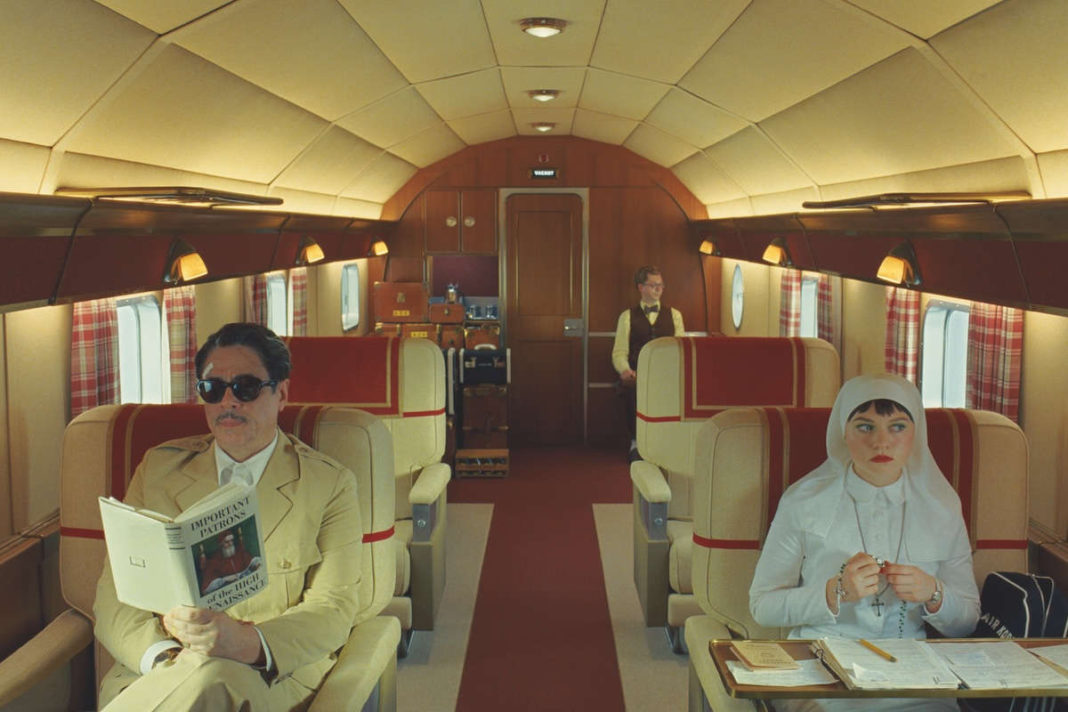 'The Phoenician Scheme' dazzles but lacks depth