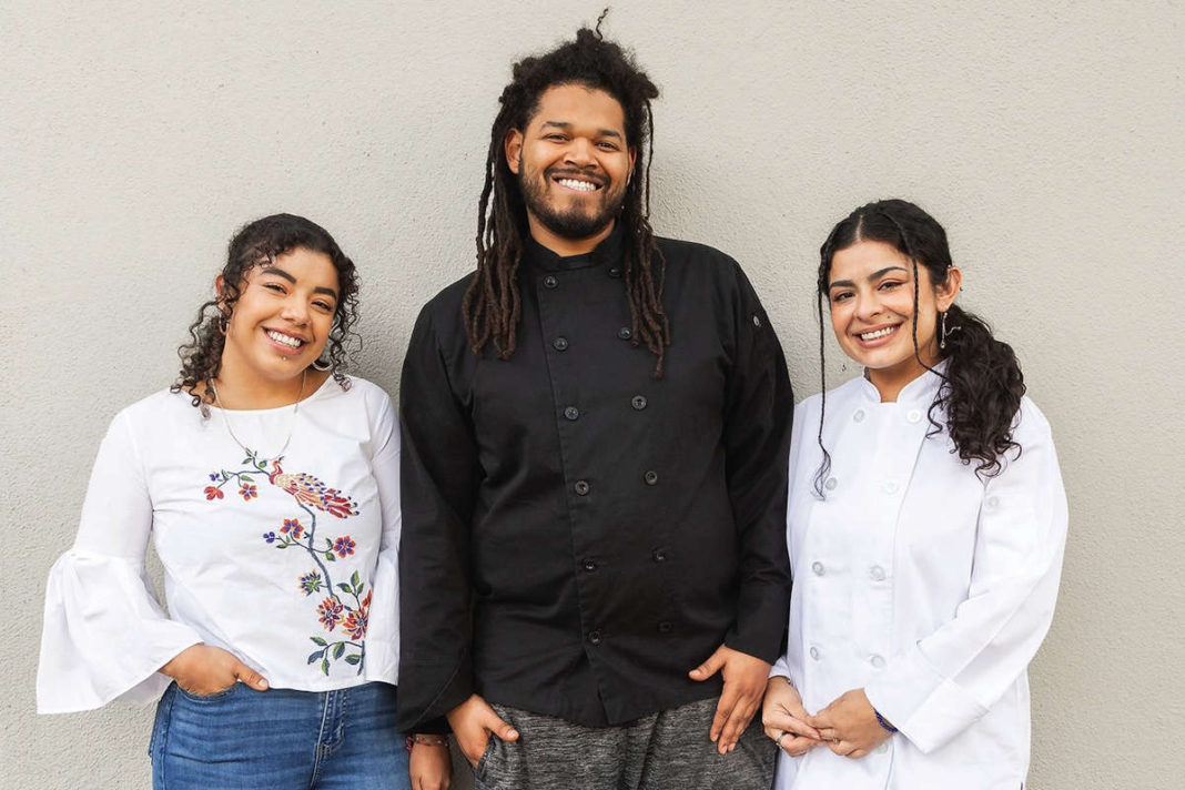 Alma y Sazon opens in Emeryville