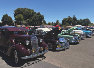 Bay Area lowriders keep cruising Bay Area lowriders keep cruising